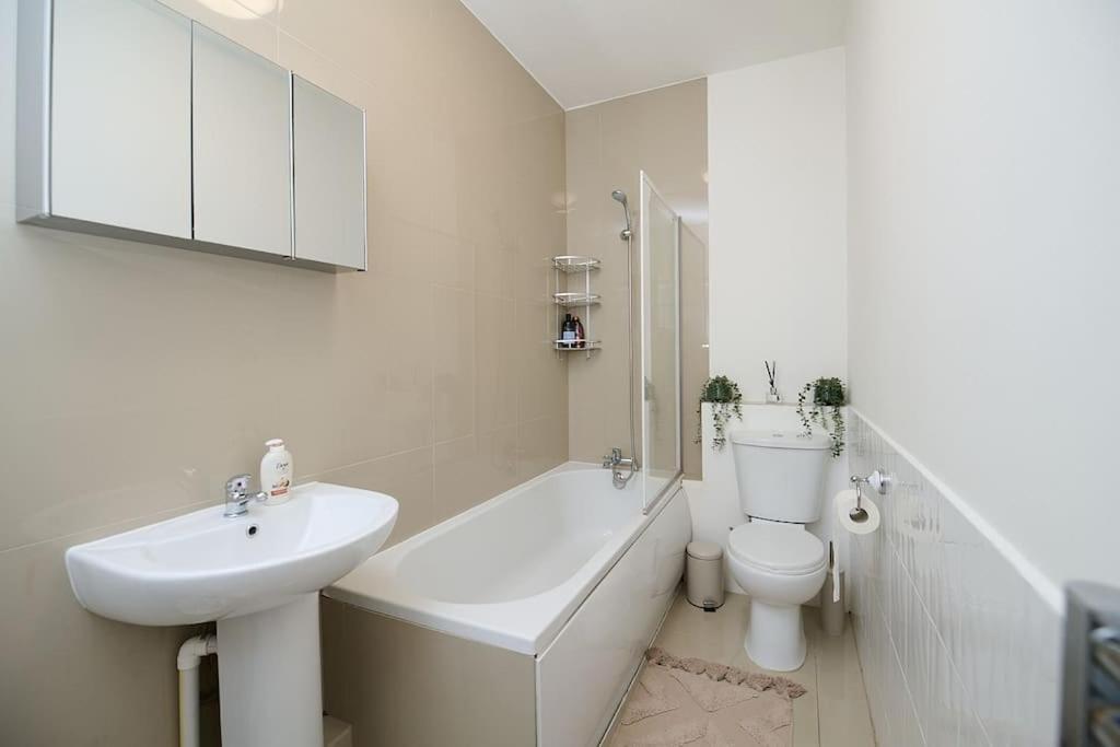 Fabulous 3 Bed Nw London Apartment With Private Garden מראה חיצוני תמונה